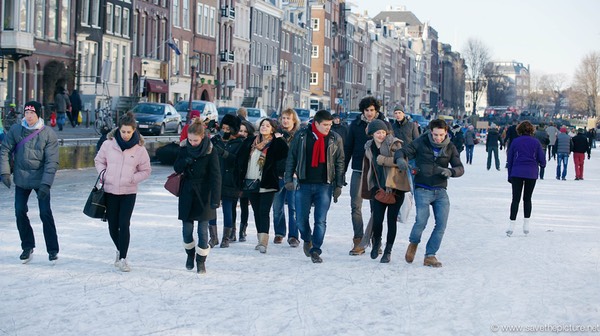 Amsterdam frozen canals, super cool sidewalk