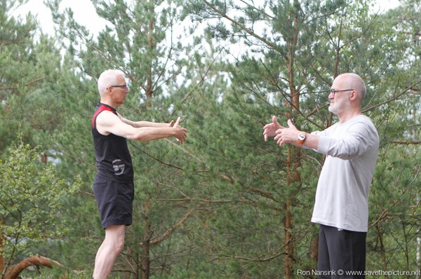 Cor Mouwen en Antoine van Veggel standing zen