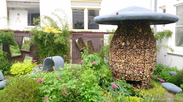 Giant mushroom garden chair at Droog