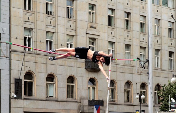 Long pole jump Prague