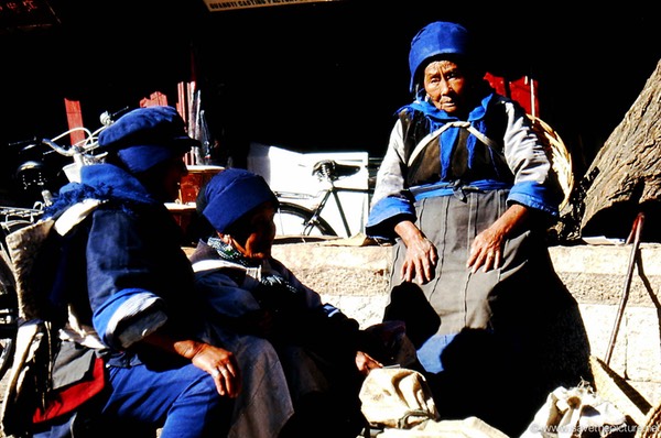Lijiang Naxi women