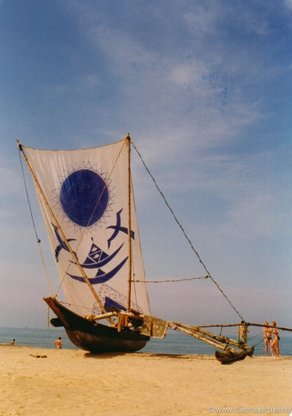 Sri Lanka catamaran sail art tourists