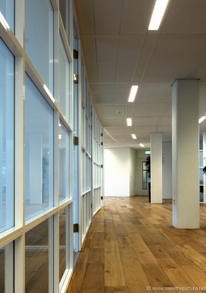 Transpolis Hoofddorp offices in glass